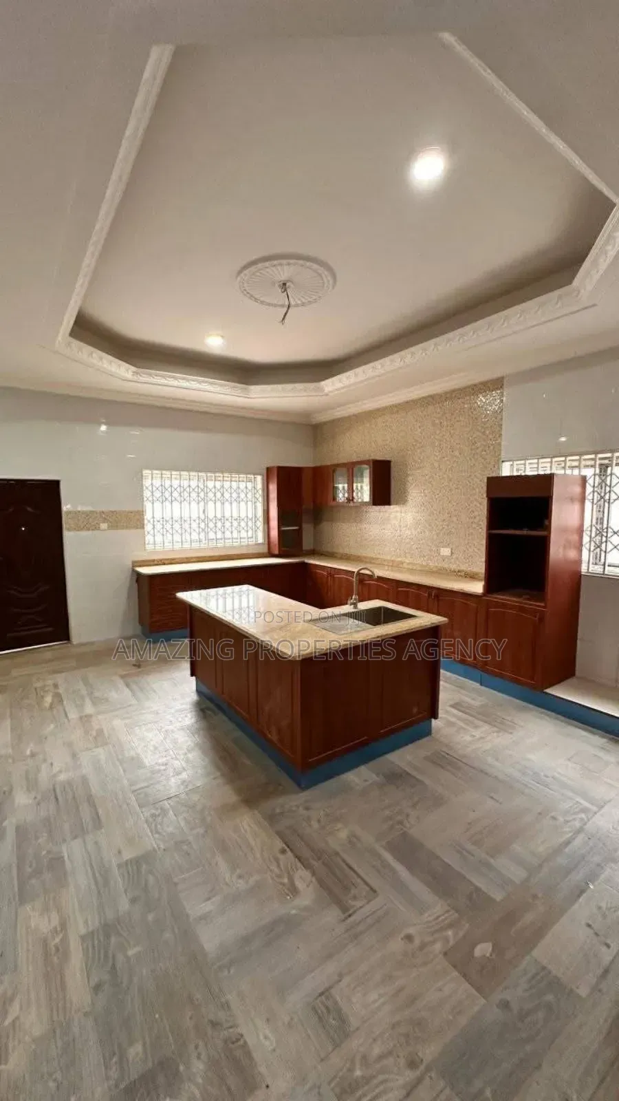 5bdrm House in 5 Bedroom House For for sale in East Legon