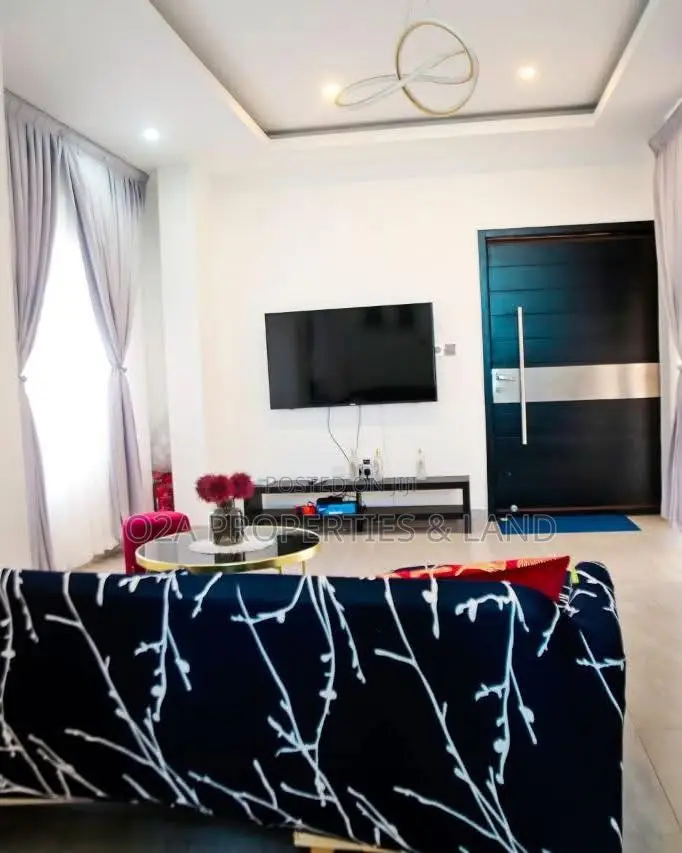 Furnished 4bdrm Townhouse / Terrace in Labone, Celsbridge Area for rent in Celsbridge Area