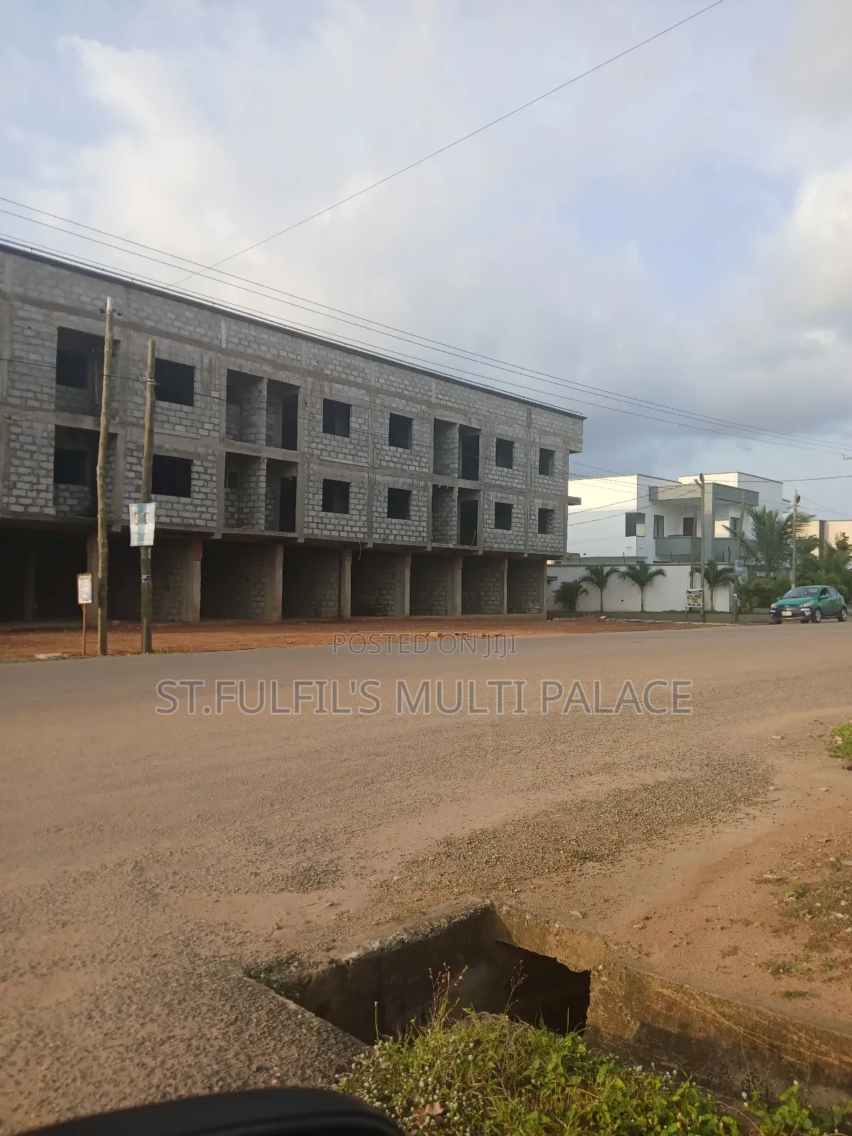 Uncompleted 14shops,15units Apartment and 2bedrms House All for Sale in Adenta