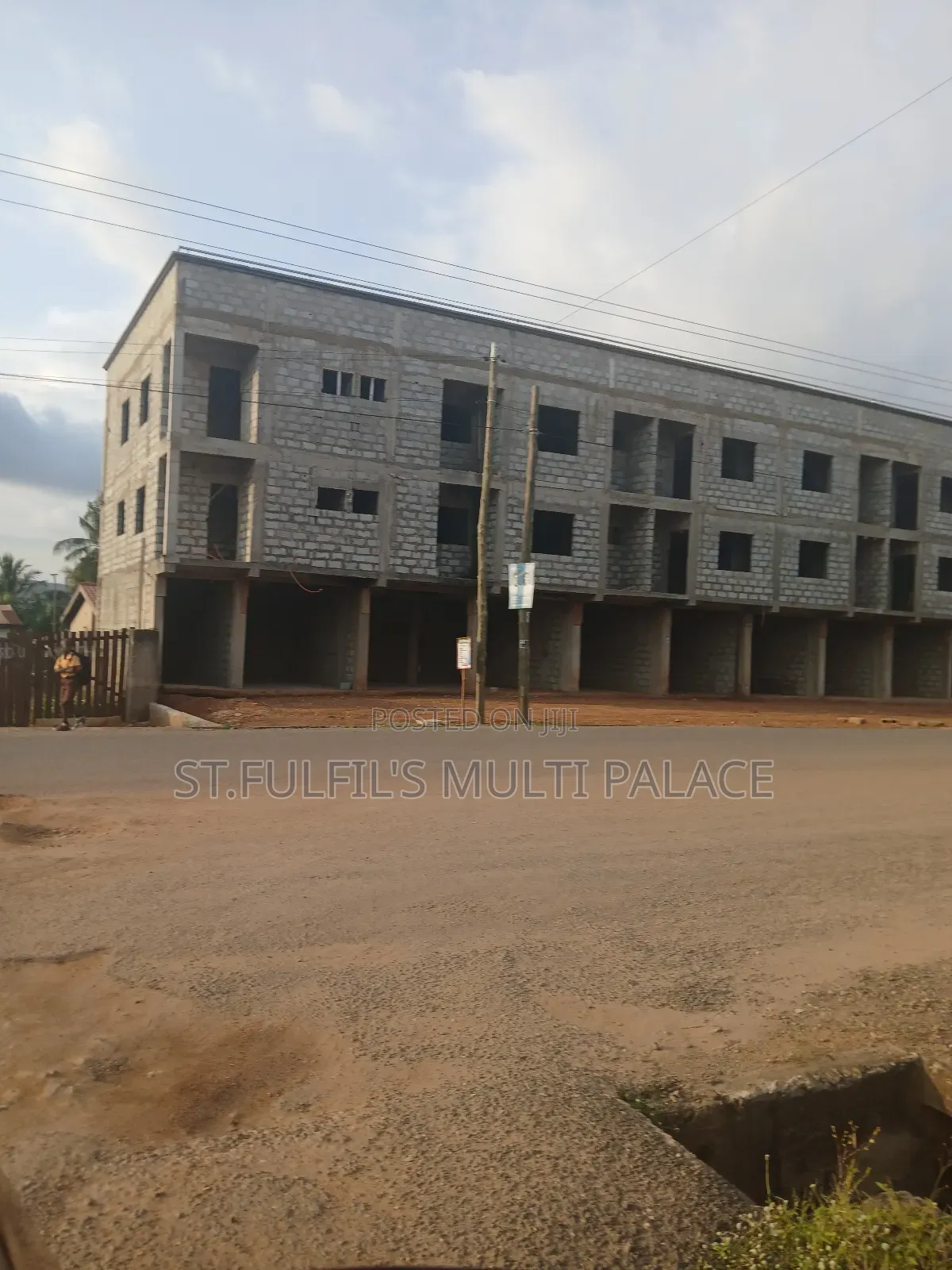 Uncompleted 14shops,15units Apartment and 2bedrms House All for Sale in Adenta