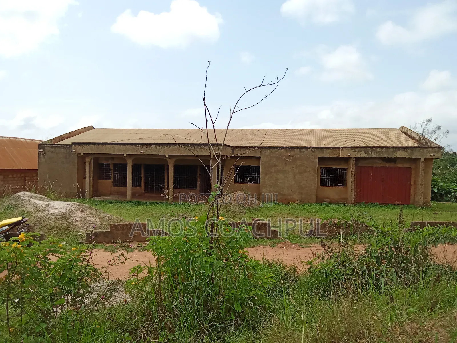 7bdrm Mansion in Yawhima Shooting, Sunyani Municipal for sale in Sunyani Municipal