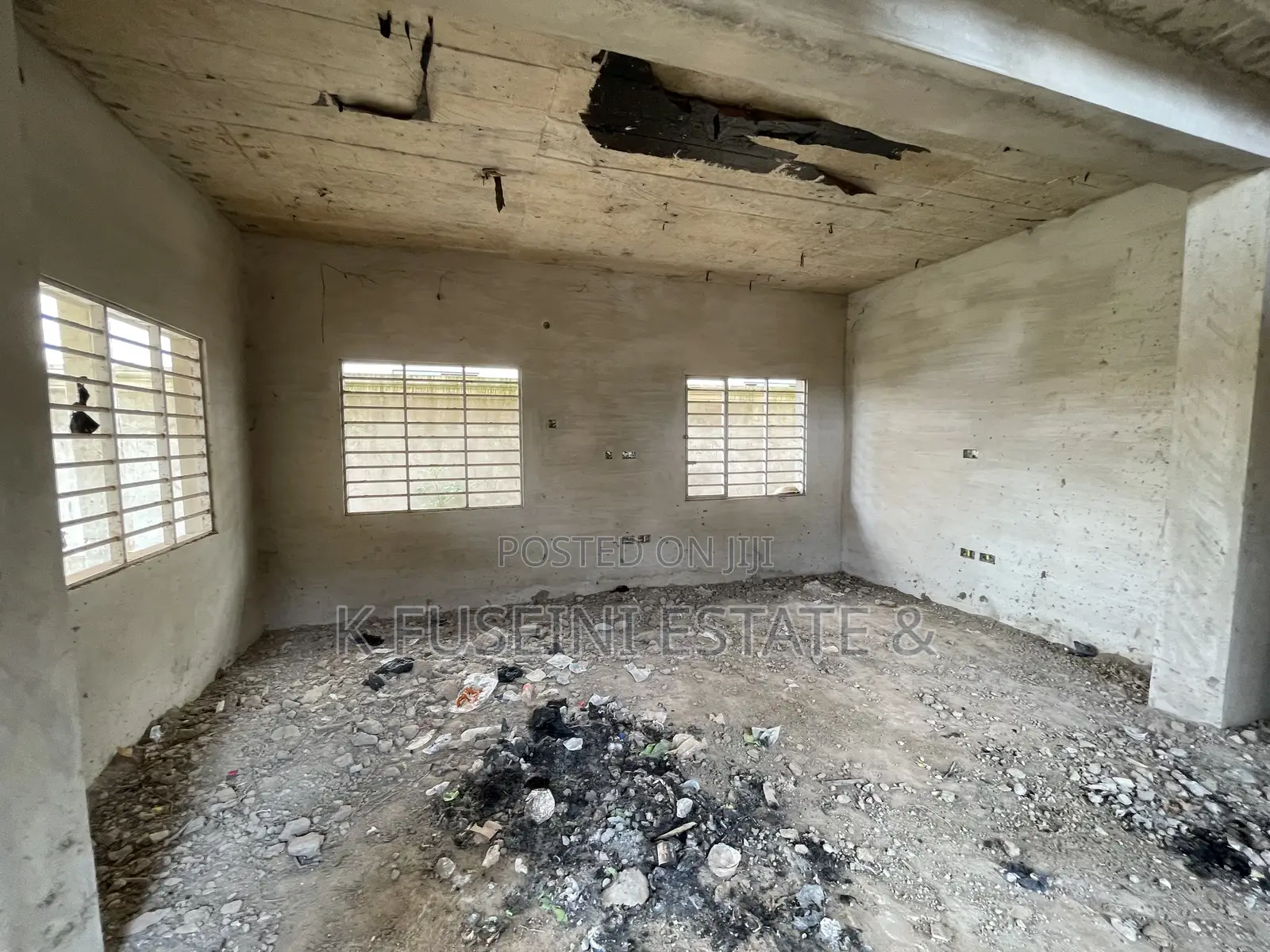 4 Bedrooms For Sale In Kumasi Abrepo in Kumasi Metropolitan