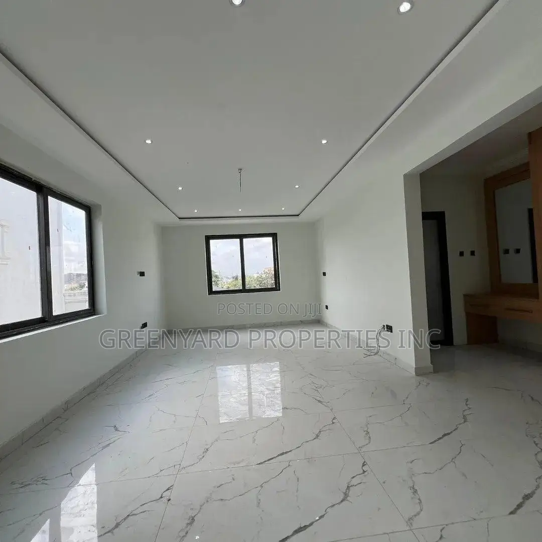 7bdrm House in A&C, East Legon for sale in East Legon