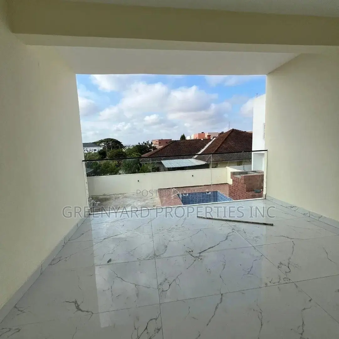 7bdrm House in A&C, East Legon for sale in East Legon