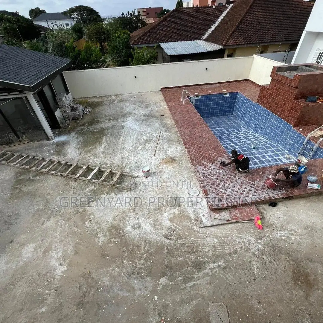 7bdrm House in A&C, East Legon for sale in East Legon