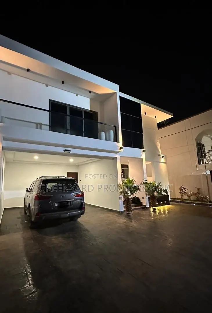 Furnished 4bdrm House in Ars, East Legon for rent in East Legon