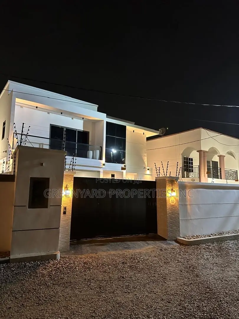 Furnished 4bdrm House in Ars, East Legon for rent in East Legon