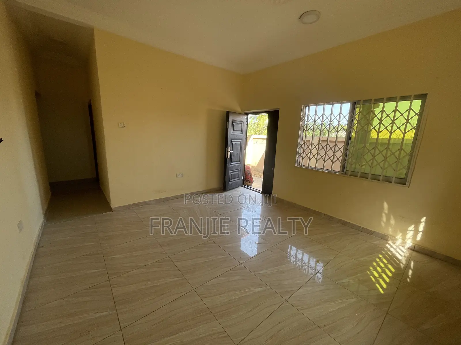 2bdrm House in Franjie Realty, West Hills Mall Area for rent in West Hills Mall Area