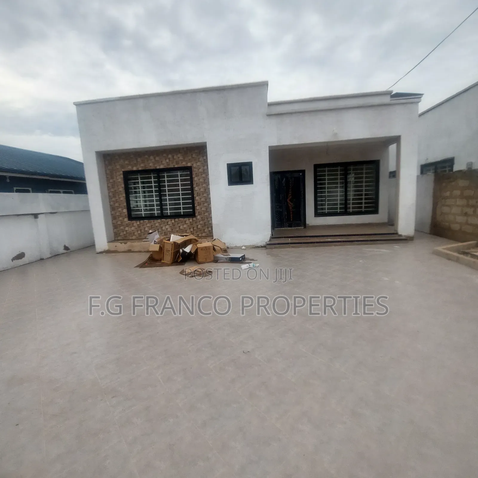 3bdrm House in Kg. Franco, Spintex for sale in Spintex