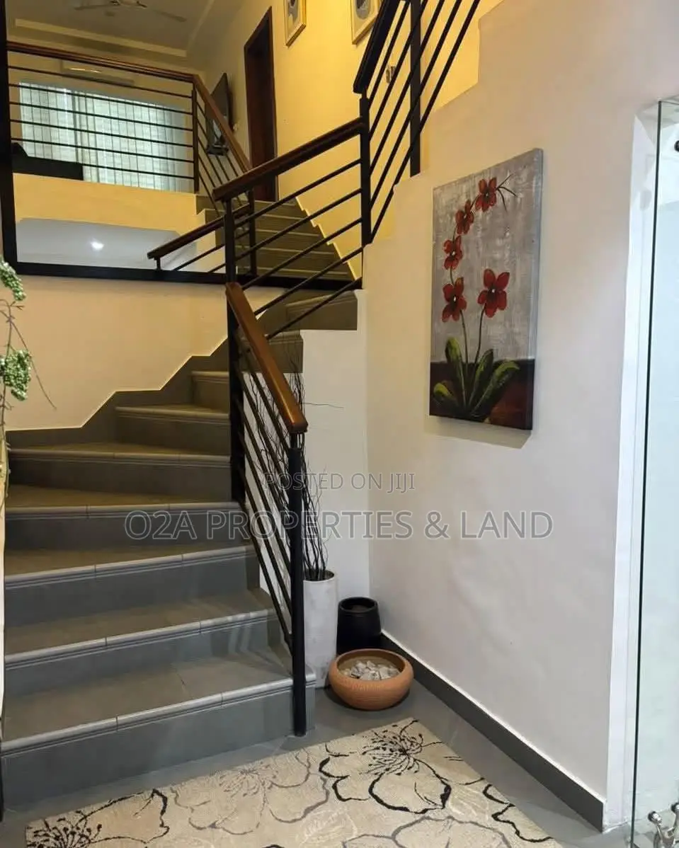 Furnished 3bdrm Townhouse / Terrace in East Airport for rent in Airport Residential Area