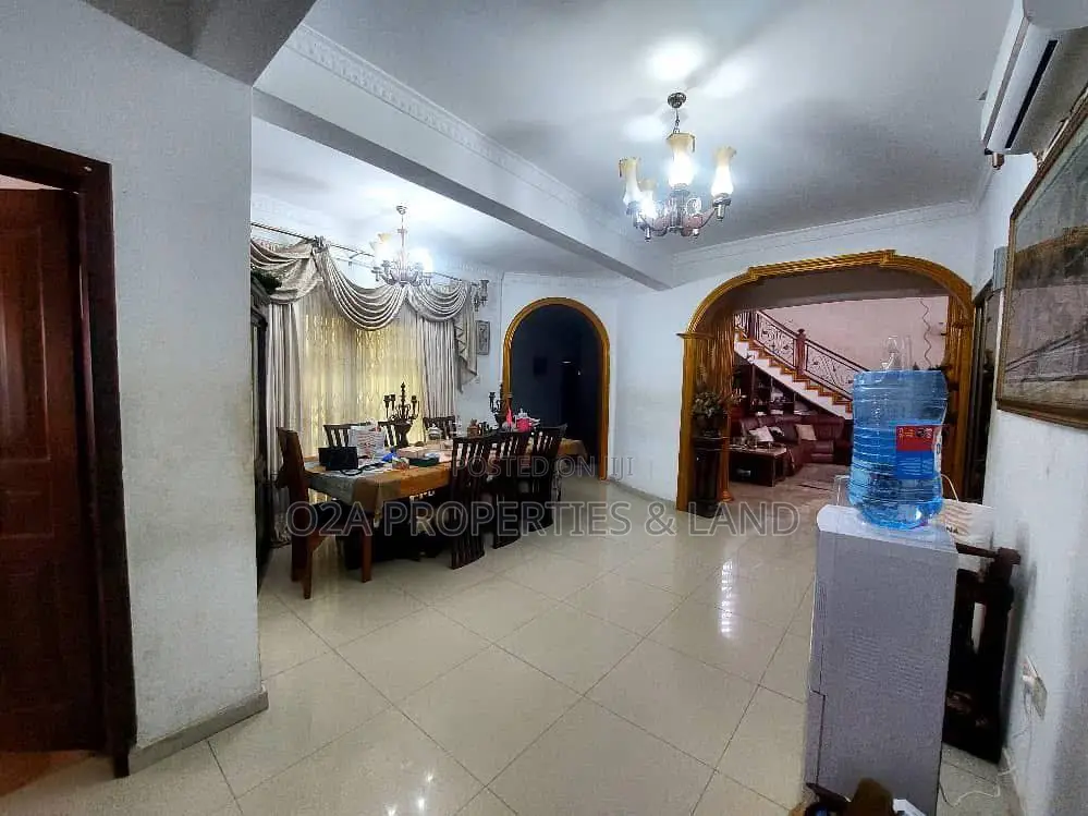 4bdrm House in Cantonments, Acquinas for sale in Acquinas