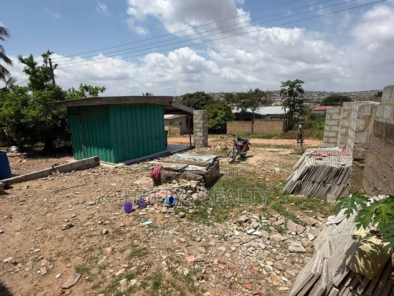 5bdrm House in Gbawe for sale in Gbawe