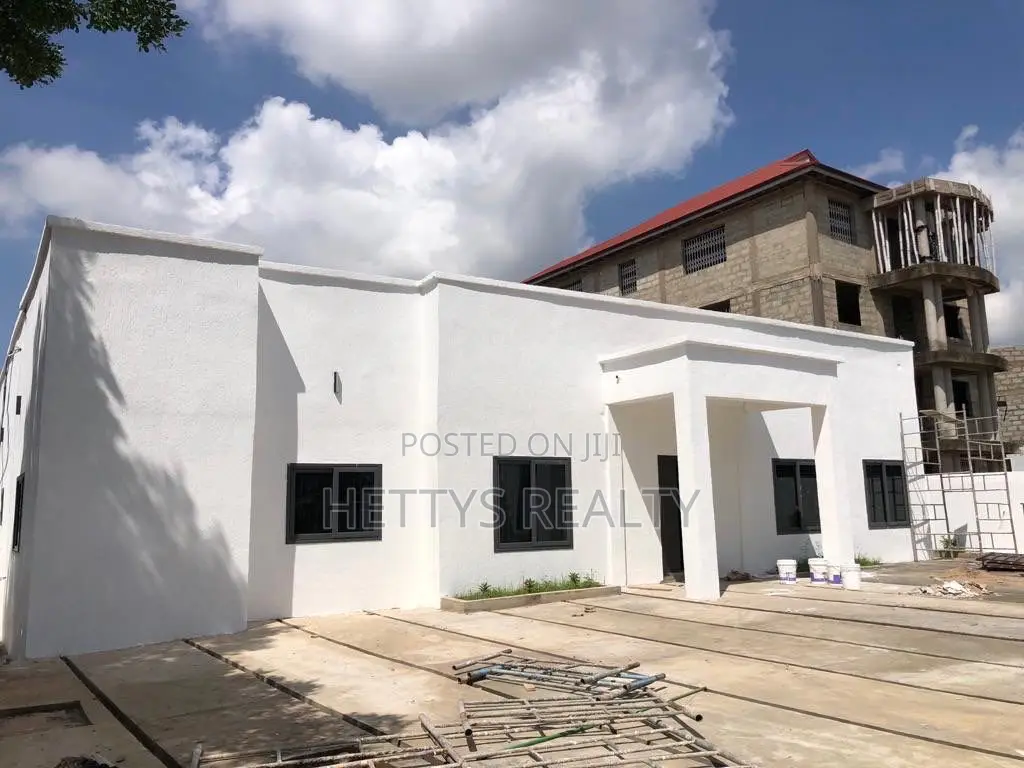 3bdrm House in Oyarifa for sale in Oyarifa