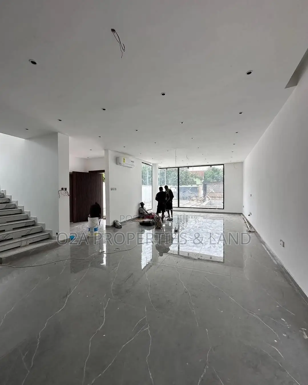 5bdrm House in Ashaley Botwe, Lake Side Estate for sale in Lake Side Estate