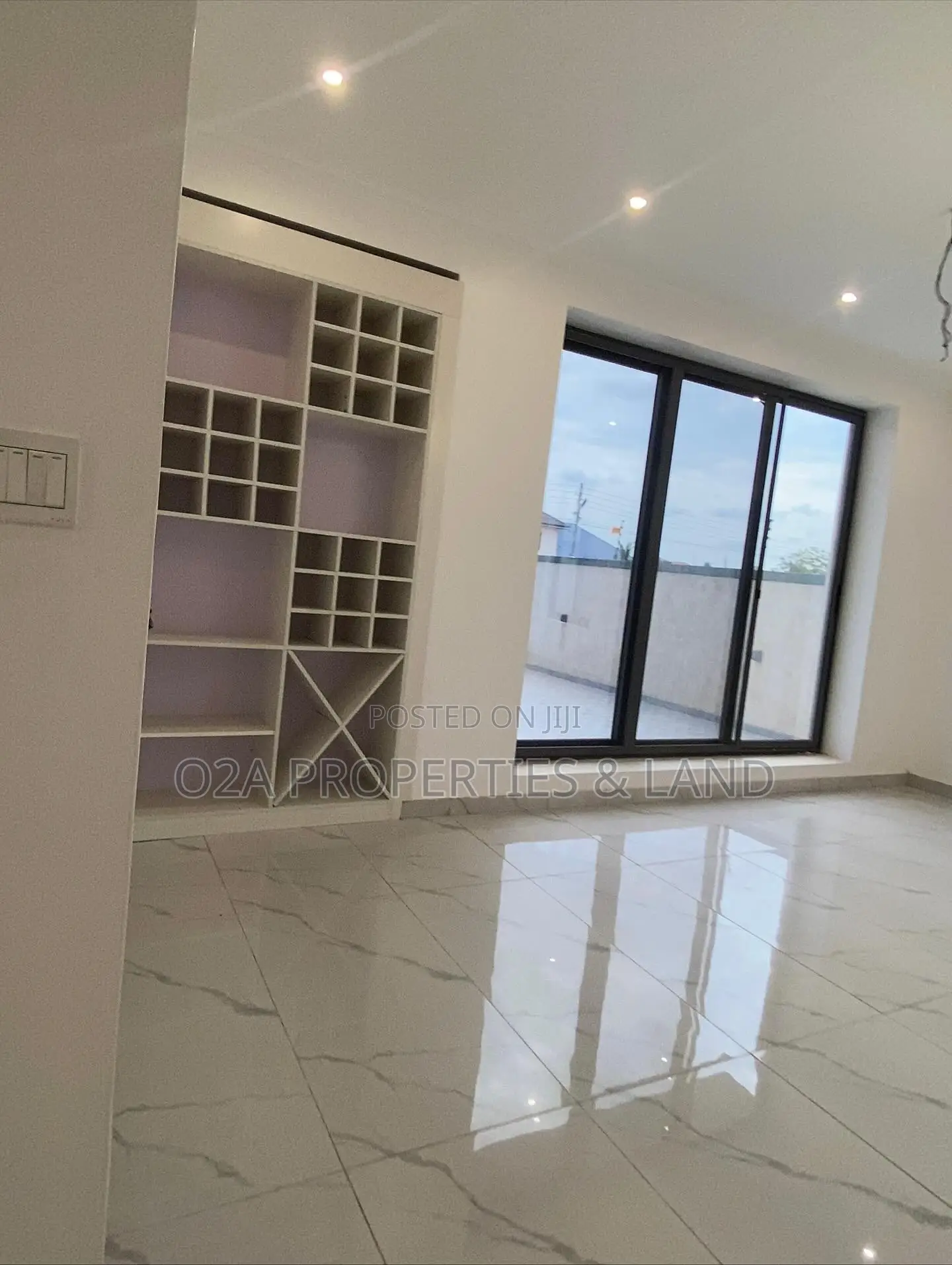 4bdrm House in Lakeside Community 8 for sale in Lake Side Estate