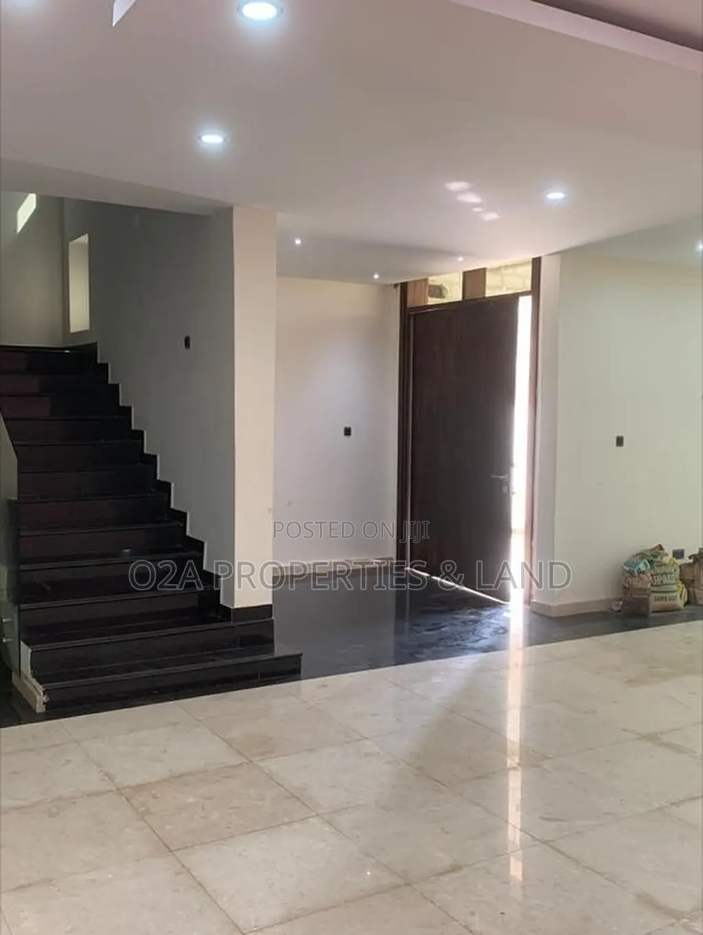5bdrm House in East Legon, Bawaleshie for sale in Bawaleshie