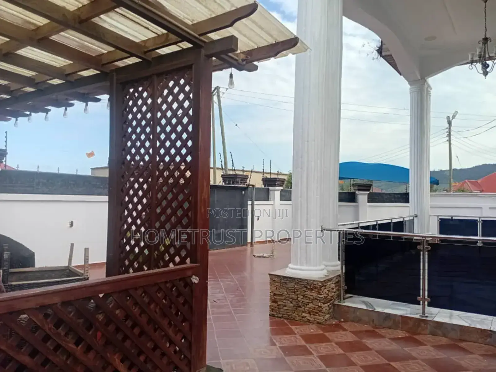 7bdrm Mansion in Hometrust Properties, Kwabenya for sale in Kwabenya
