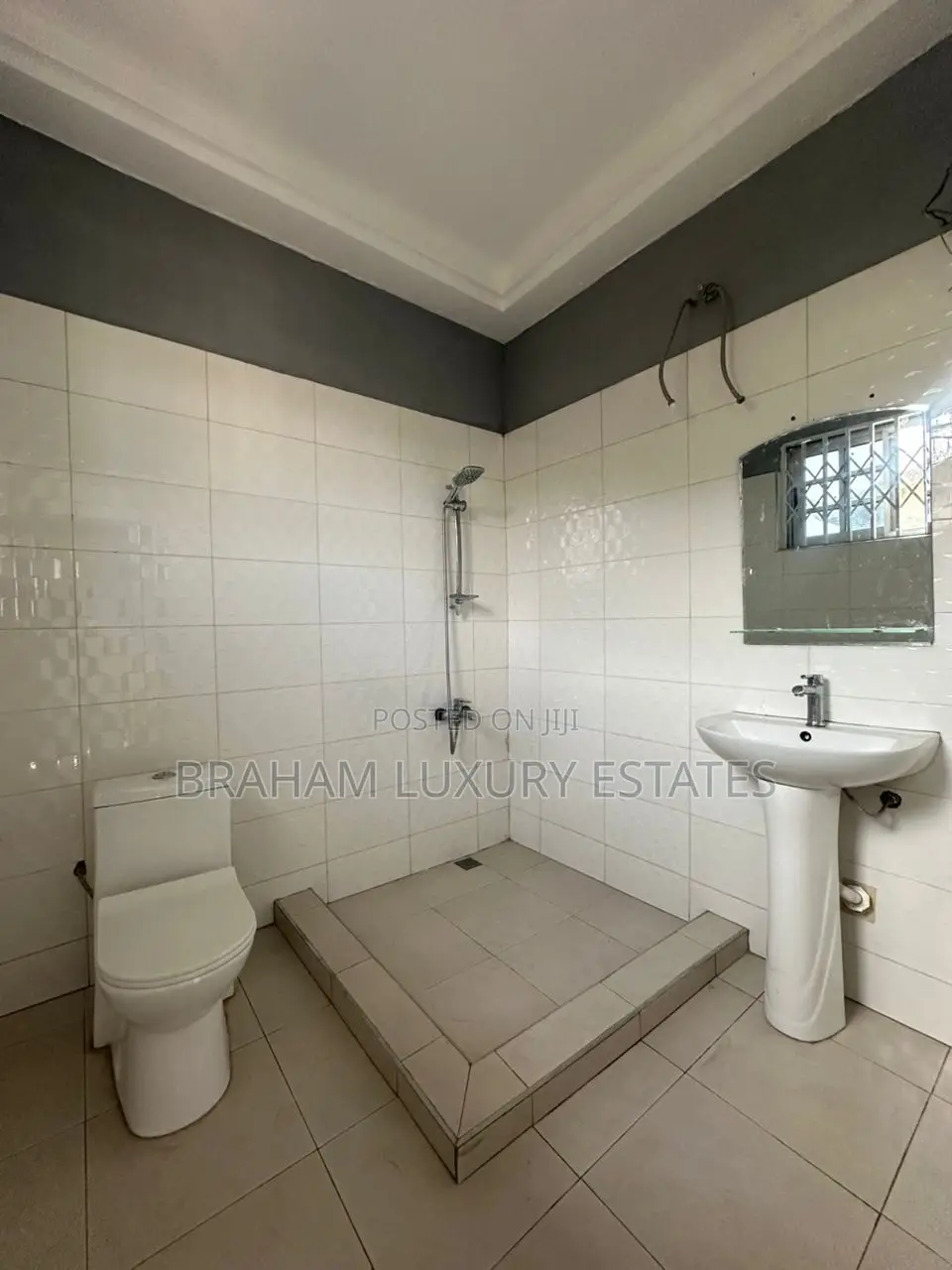 3bdrm Apartment in Braham Luxury, Spintex for rent in Spintex