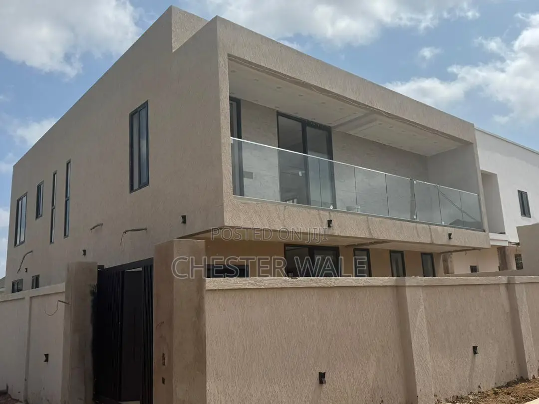 5bdrm House in Greater Accra for sale in Greater Accra