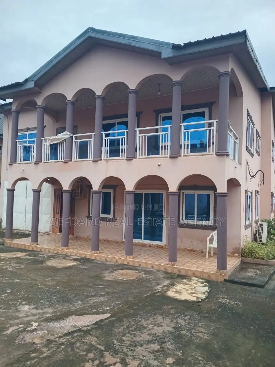 5bdrm House in Kwabenya for sale in Kwabenya