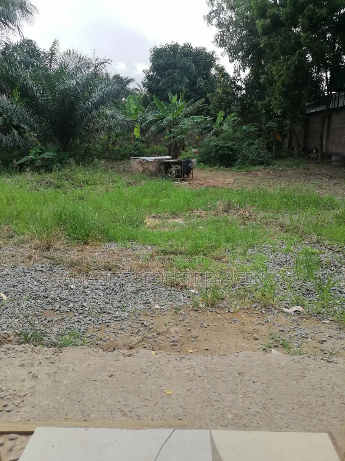 Adenta Ritz Junction To Botwe Third Gate. in Adenta