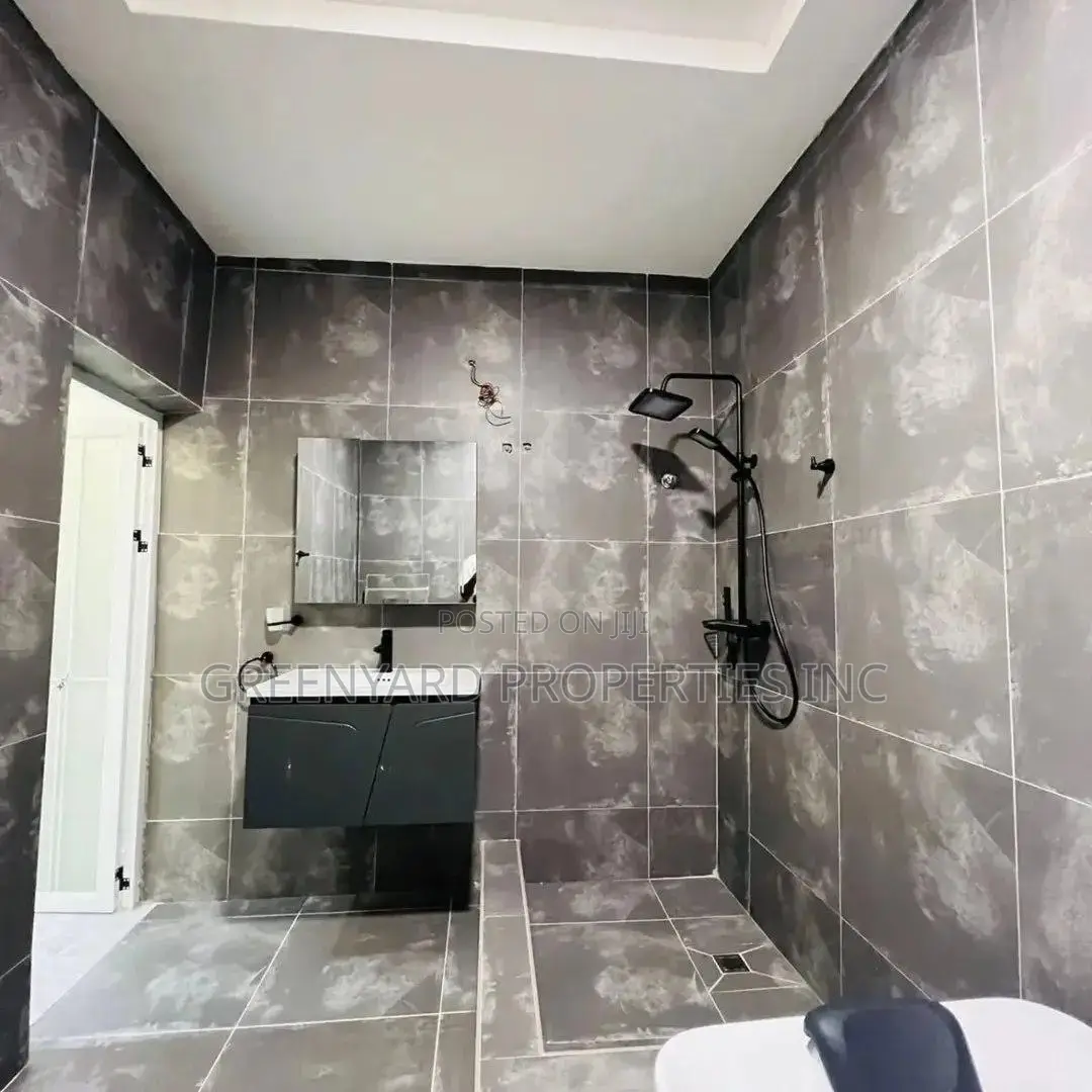 4bdrm House in Abokobi for sale in Abokobi