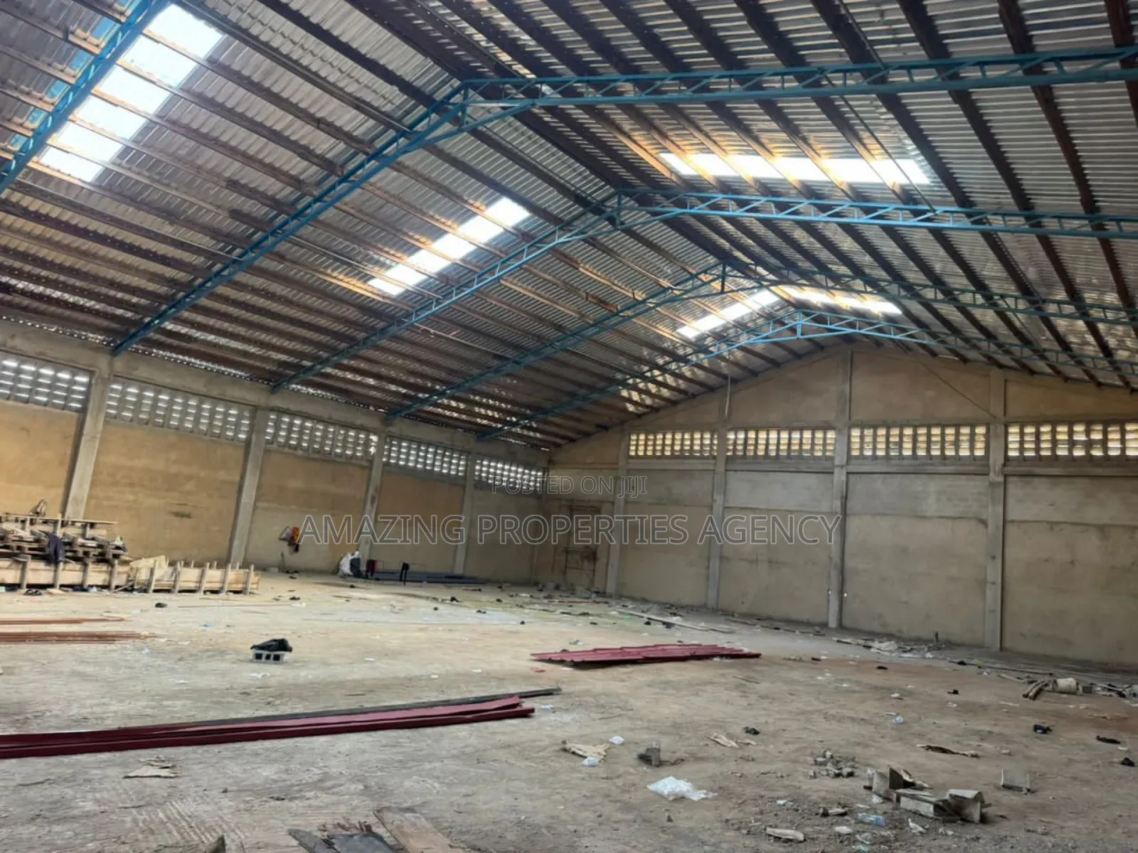 1300 SQM Warehouse With Office Complex Tantra Hills in Tantra Hills