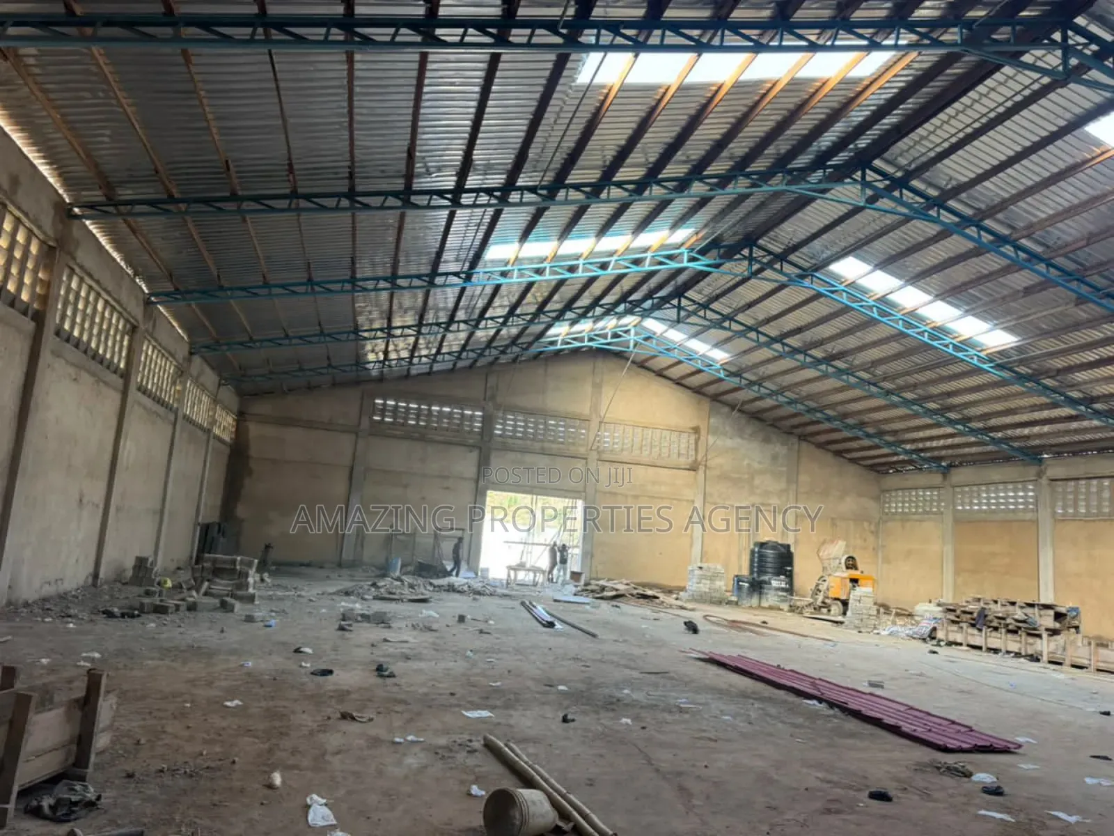 1300 SQM Warehouse With Office Complex Tantra Hills in Tantra Hills