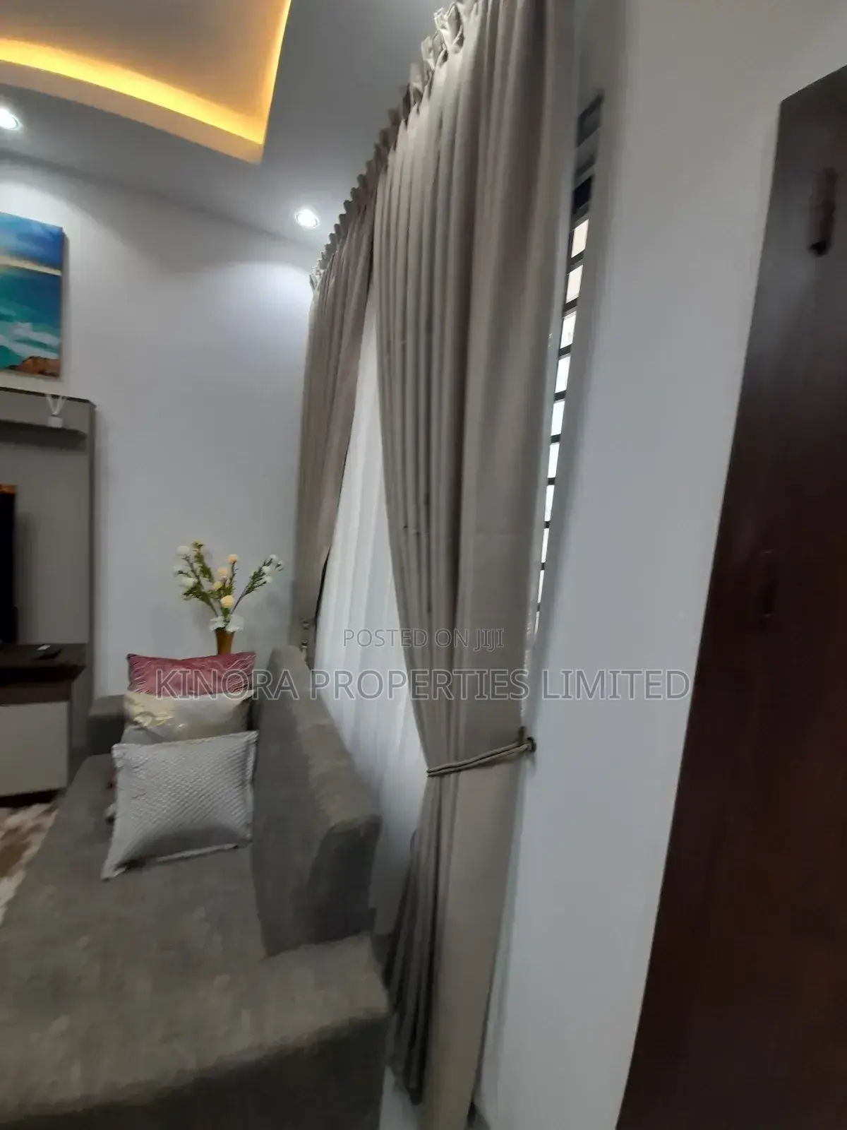 3bdrm Townhouse/Terrace in Tango Hills, Accra Metropolitan for sale in Accra Metropolitan