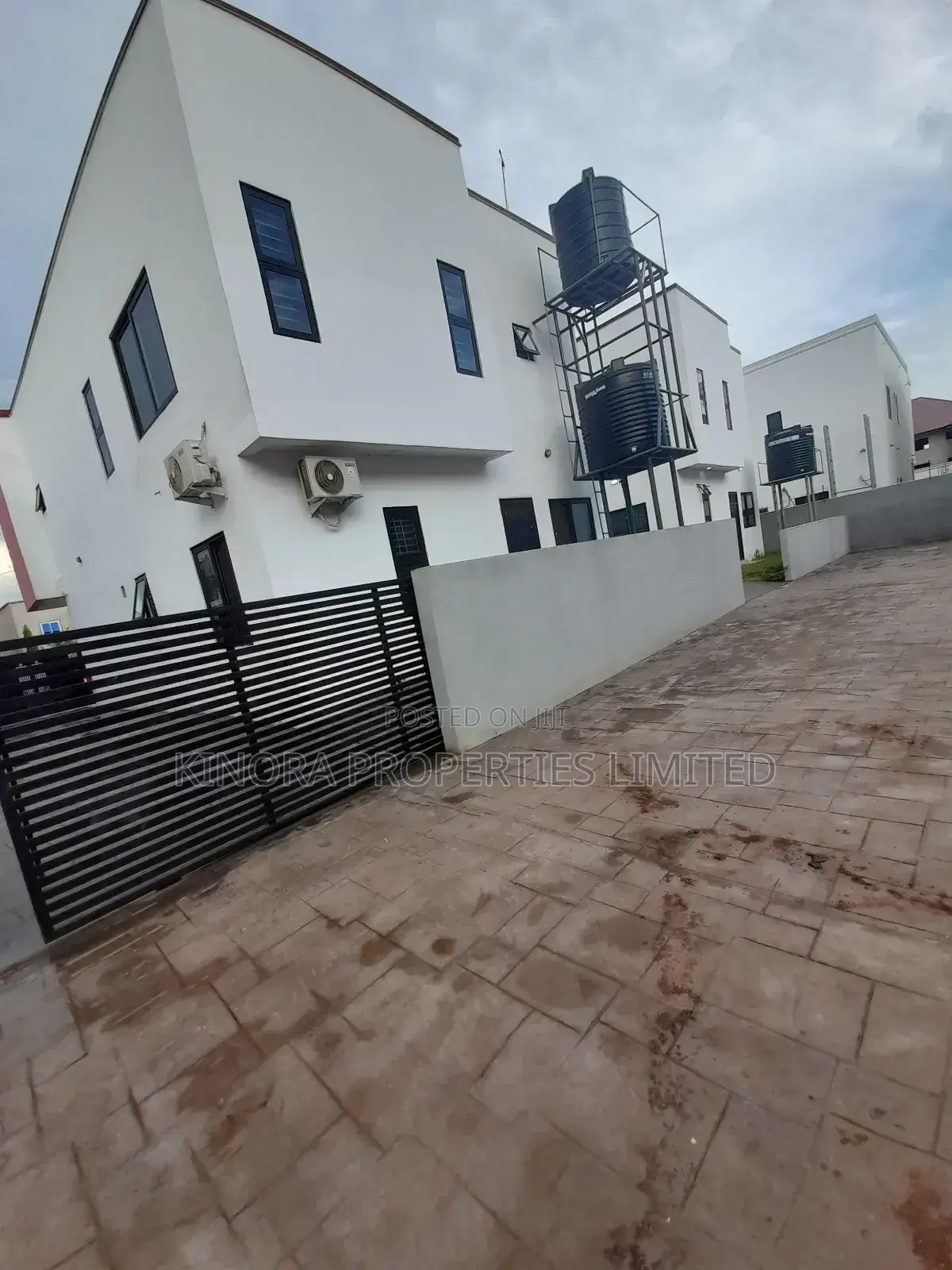 3bdrm Townhouse / Terrace in Tango Hills, Accra Metropolitan for rent in Accra Metropolitan