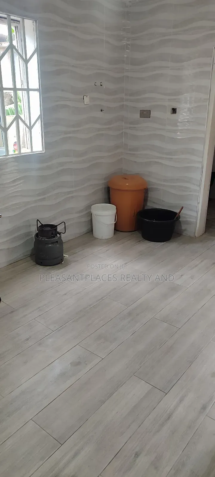 5bdrm House in Pleasantplaces, Ofankor for sale in Ofankor
