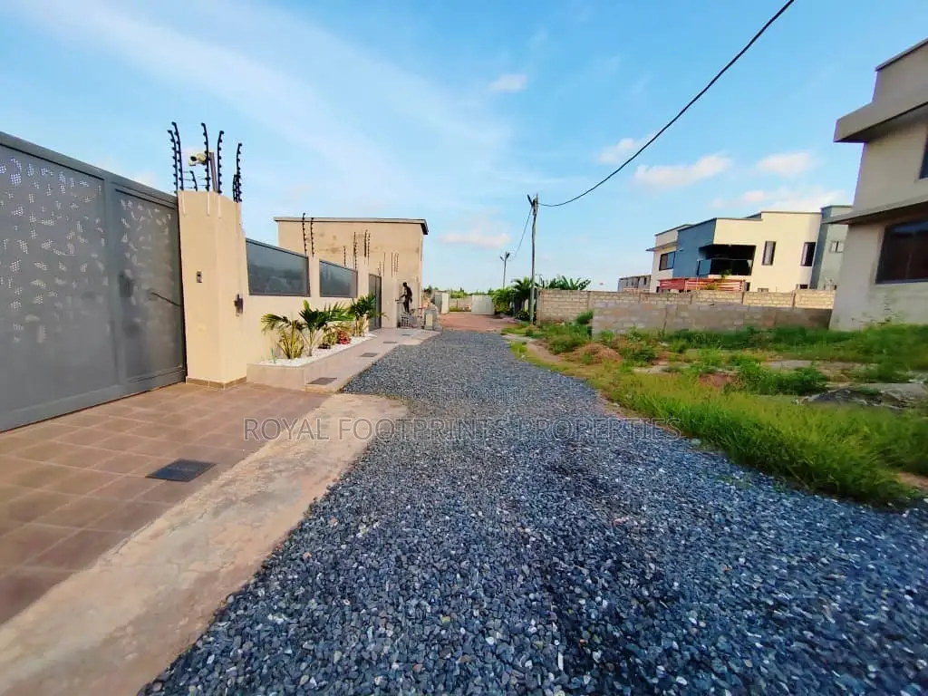 3bdrm House in Luxelooks Properties, Adenta for sale in Adenta