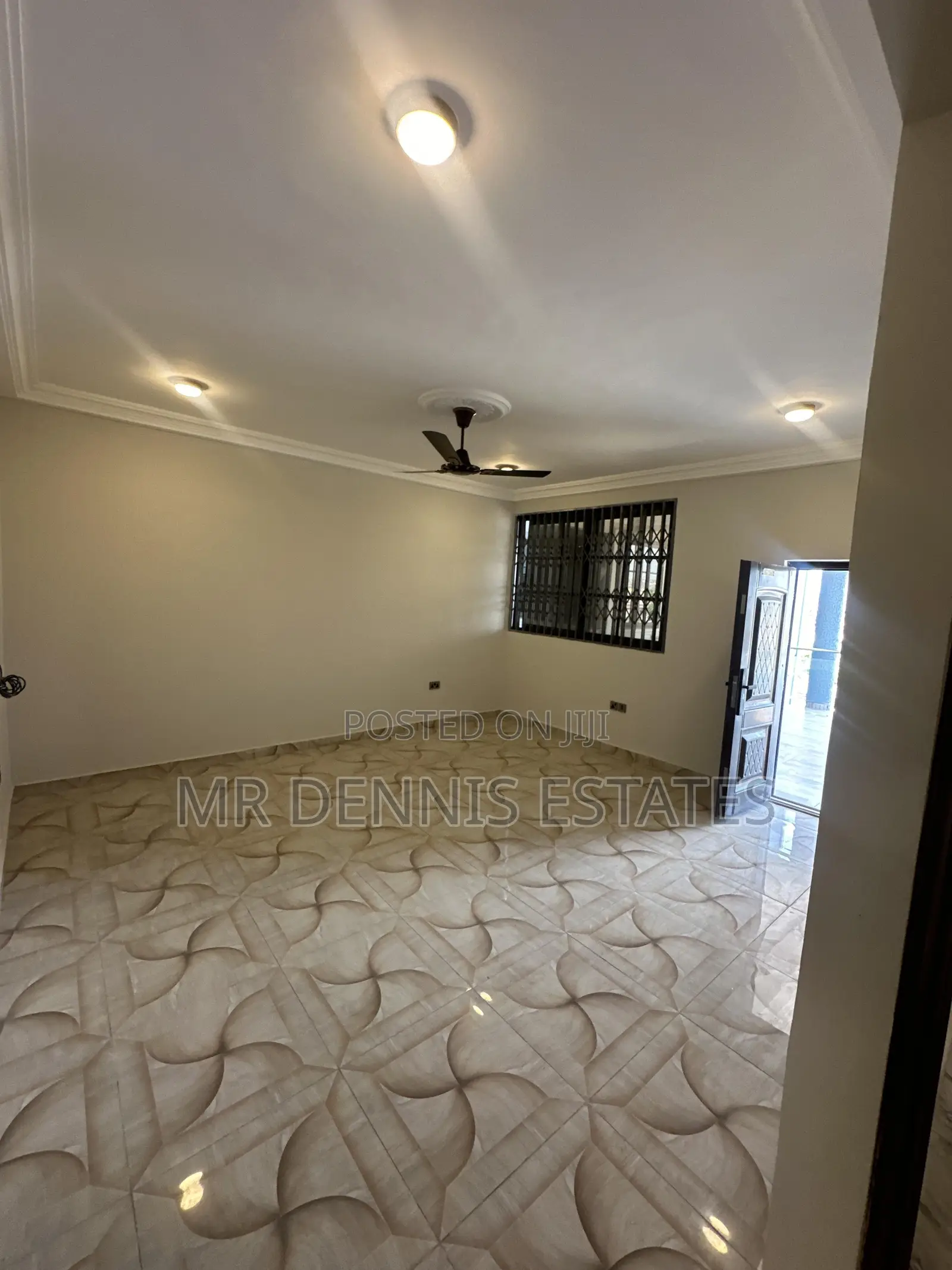 2bdrm Apartment in Westhills Mall Apts for rent in West Hills Mall Area