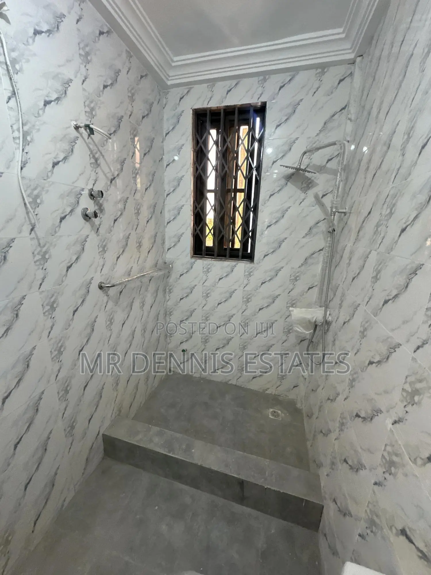 2bdrm Apartment in Westhills Mall Apts for rent in West Hills Mall Area
