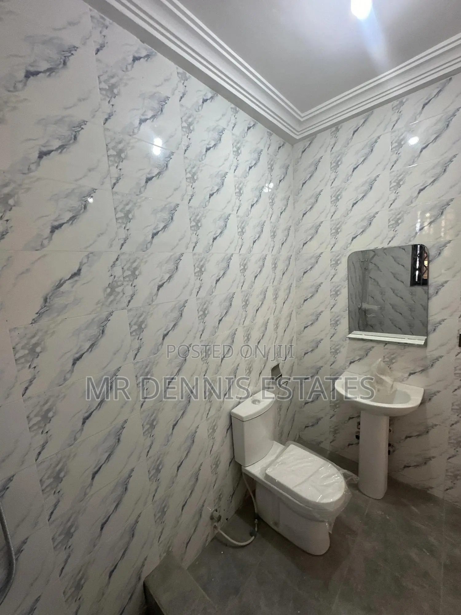 2bdrm Apartment in Westhills Mall Apts for rent in West Hills Mall Area