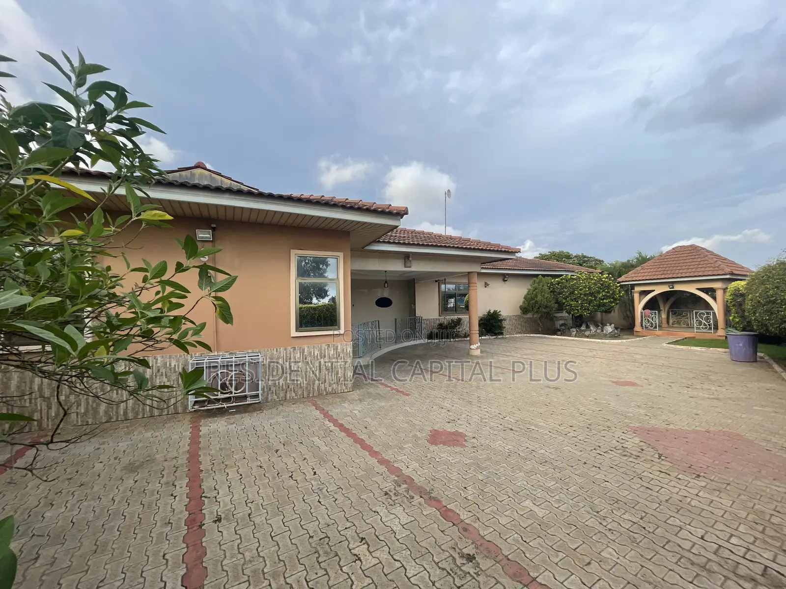 3bdrm House in 18 Junction, Spintex for rent in Spintex
