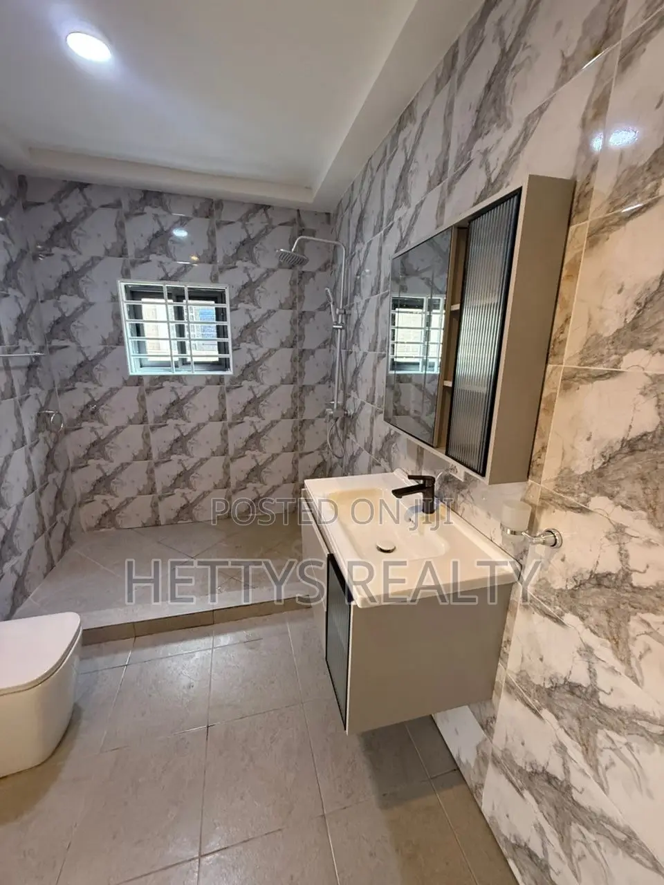 3bdrm House in Ablekuma for sale in Ablekuma