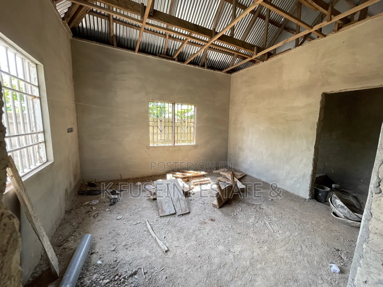 3bdrm House in K Fuseini Estate, Kumasi Metropolitan for sale in Kumasi Metropolitan