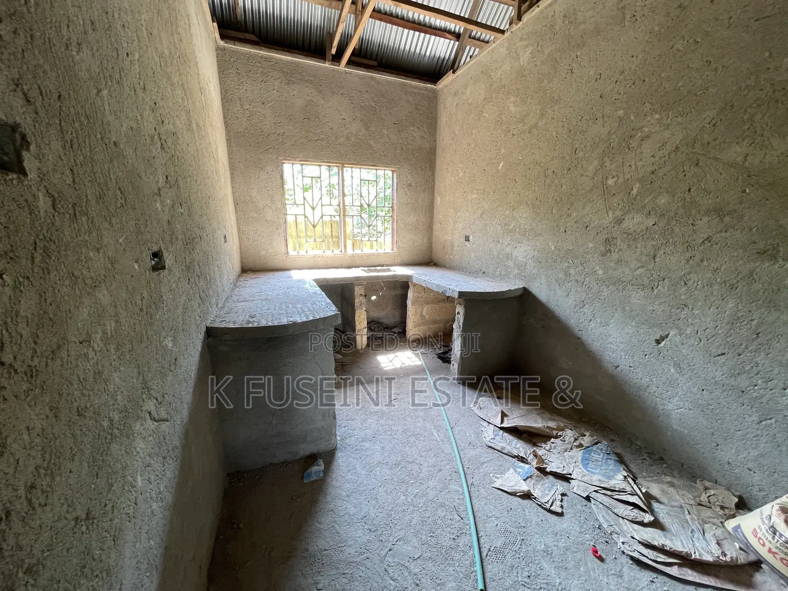 3bdrm House in K Fuseini Estate, Kumasi Metropolitan for sale in Kumasi Metropolitan