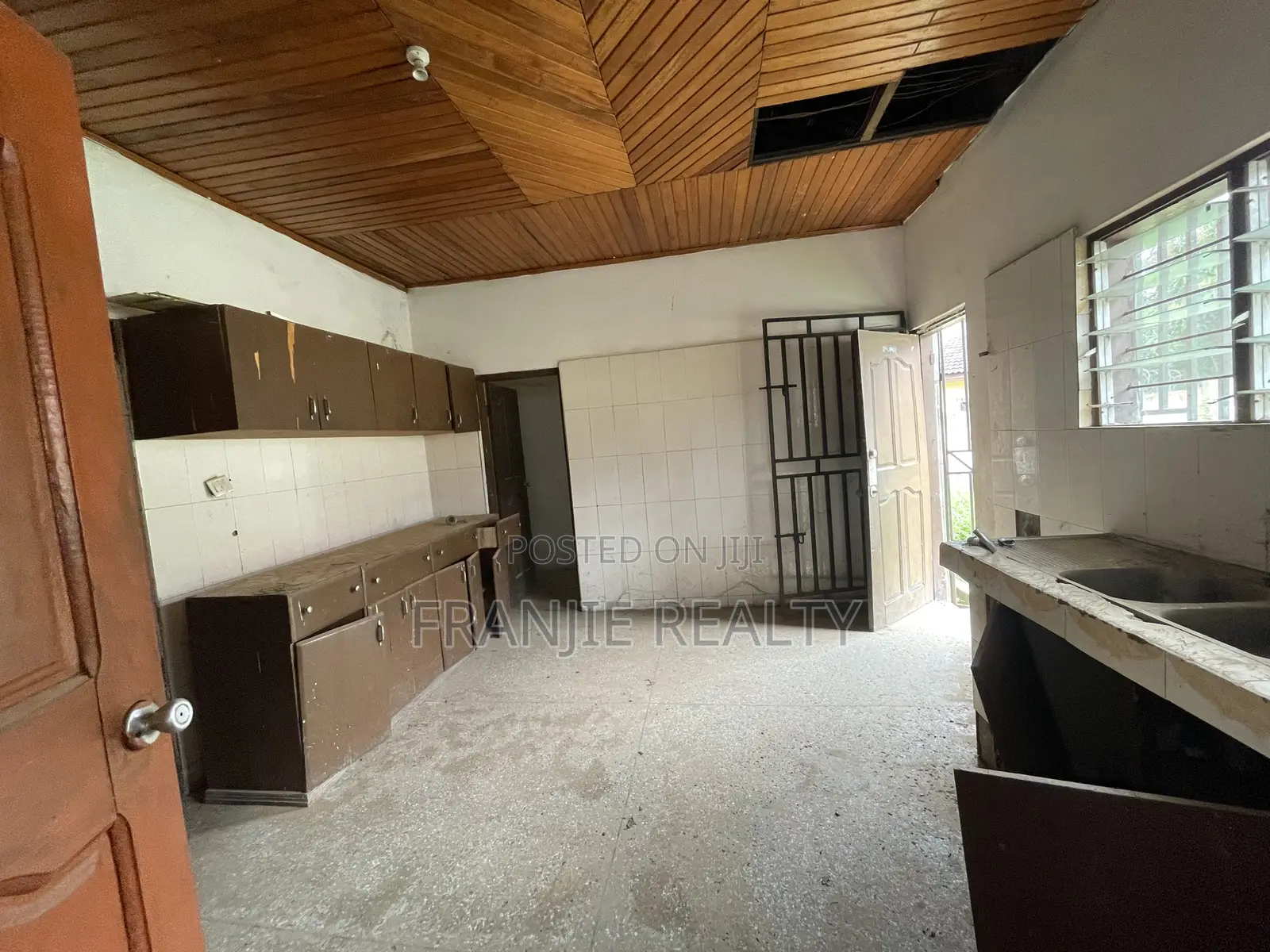 4bdrm House in Franjie Realty, Kasoa for sale in Kasoa