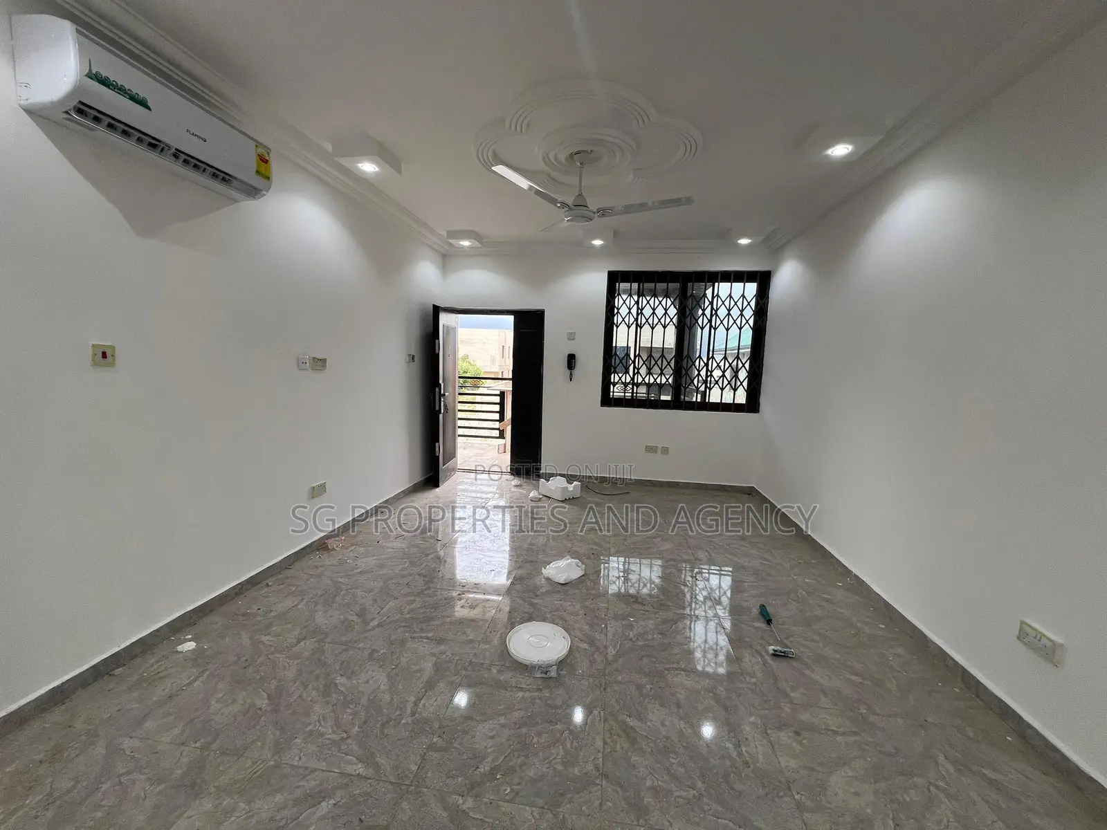2bdrm Apartment in Lashibi, Sakumono for rent in Sakumono