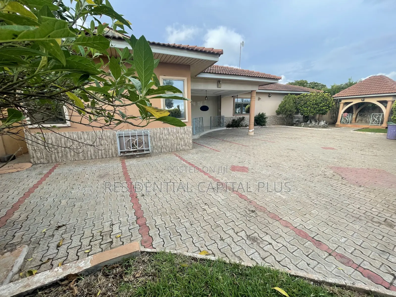 3bdrm House in 18 Junction, Spintex for rent in Spintex