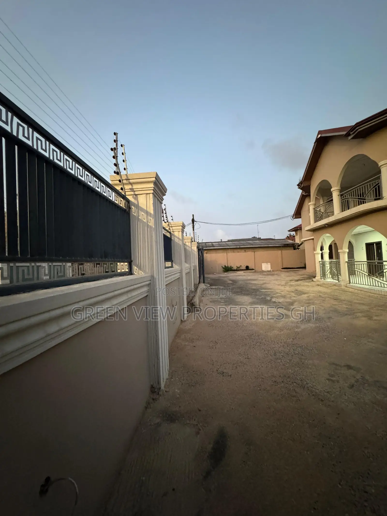 7bdrm Duplex in West Hills Mall Area for rent in West Hills Mall Area