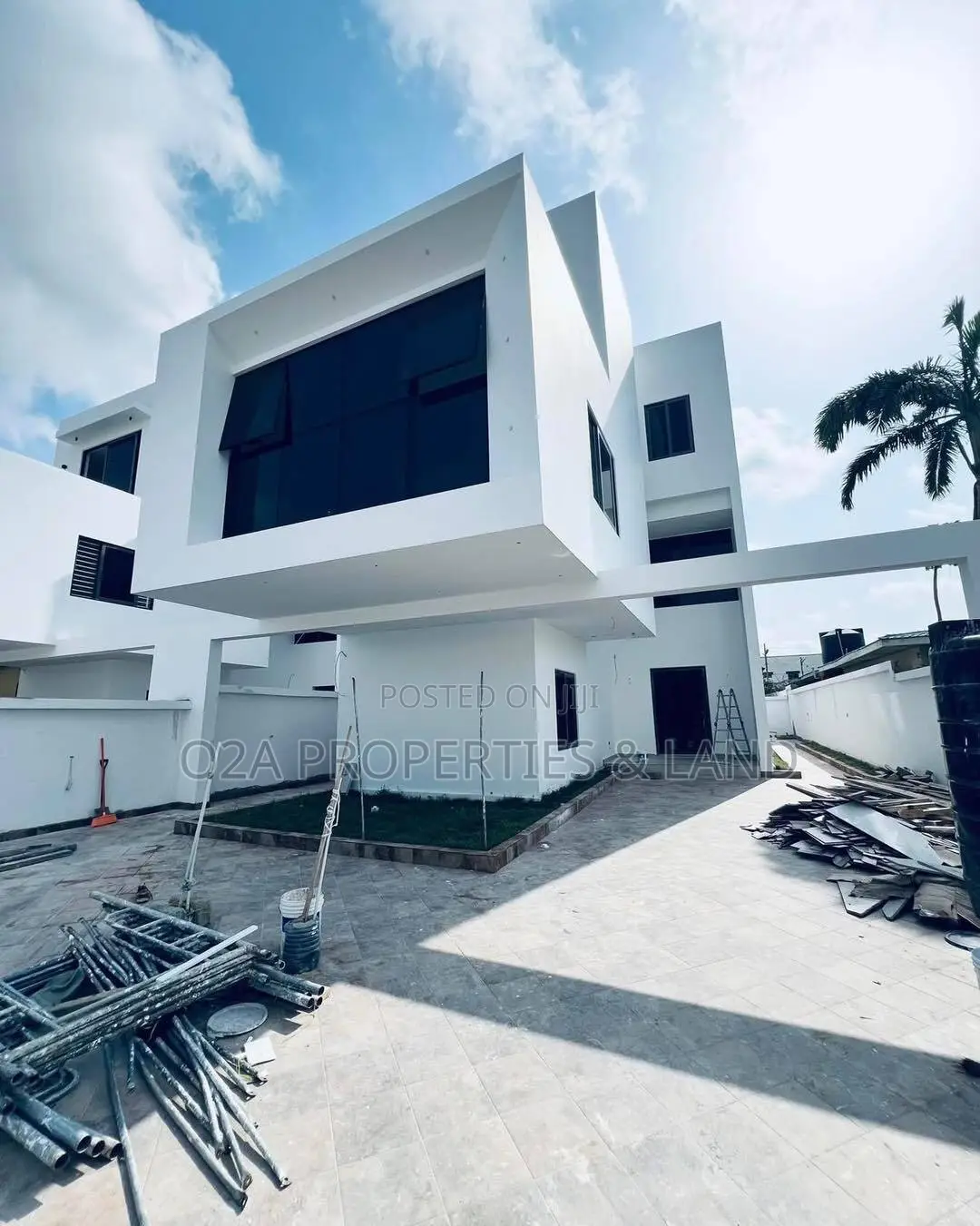5bdrm House in East Legon, Bawaleshie for sale in Bawaleshie
