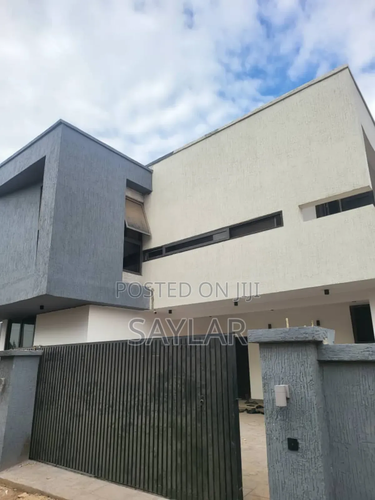 Furnished 4bdrm Duplex in Enjoy Estates, Tema Metropolitan for sale in Tema Metropolitan
