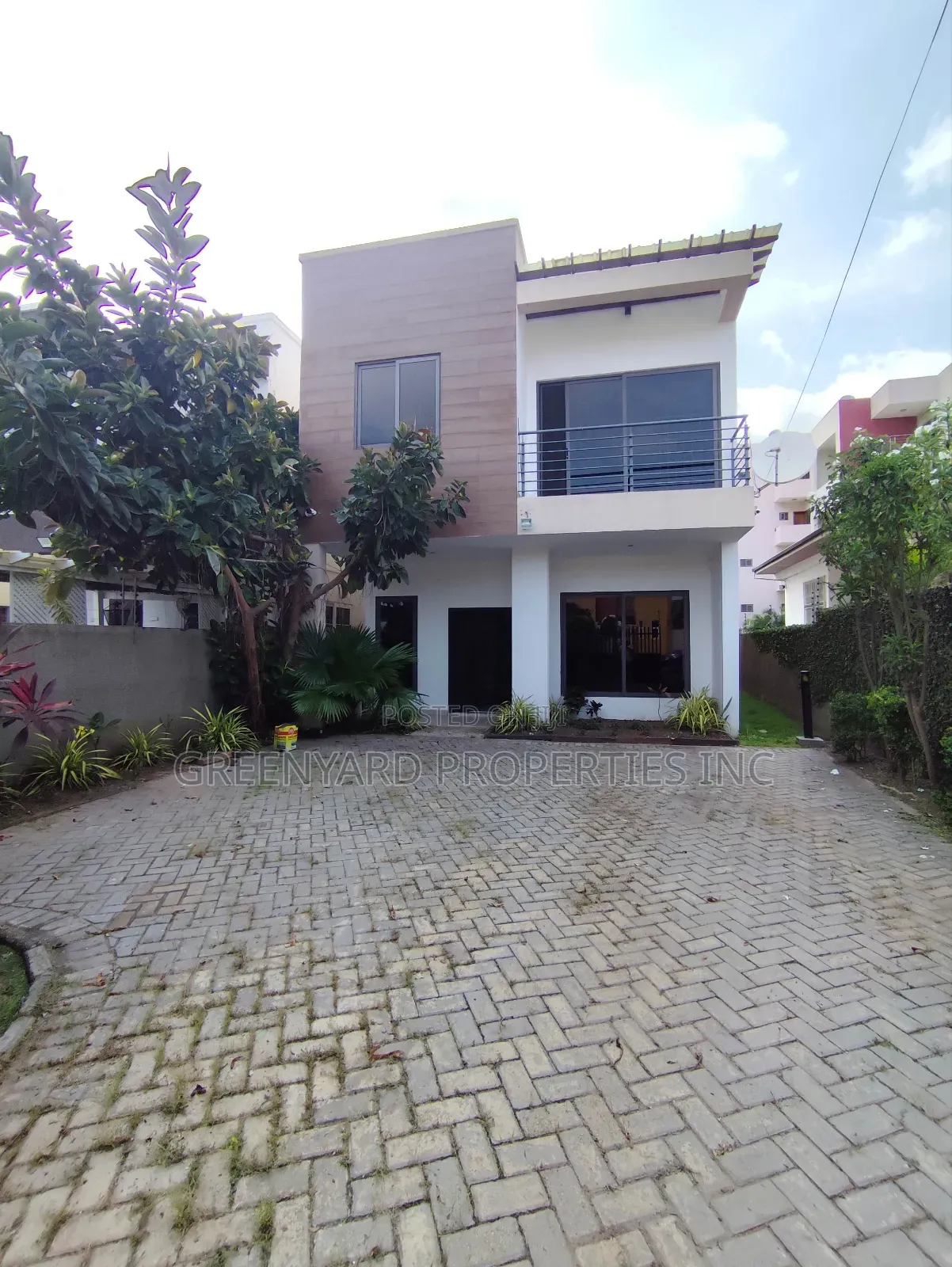 3bdrm House in American House, East Legon for rent in East Legon
