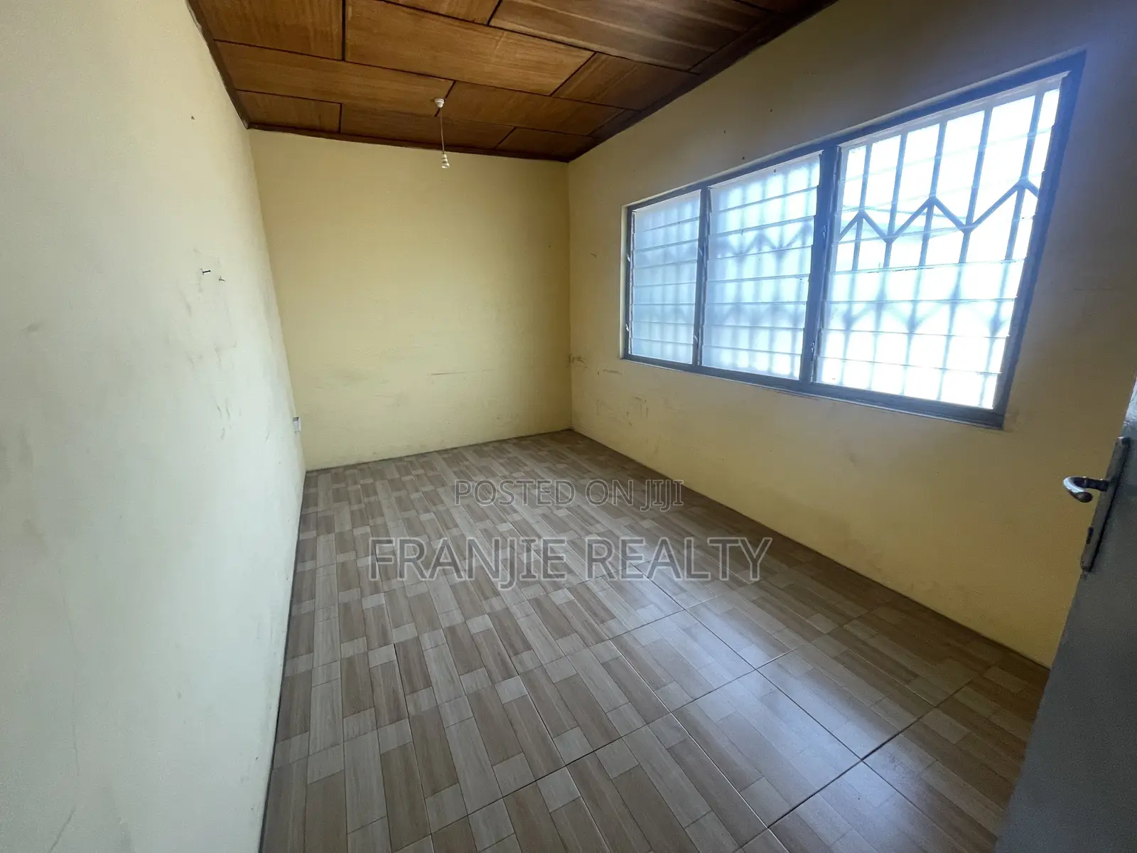 Office Space For Rent At Maccarty Hills. in MacCharty Hills