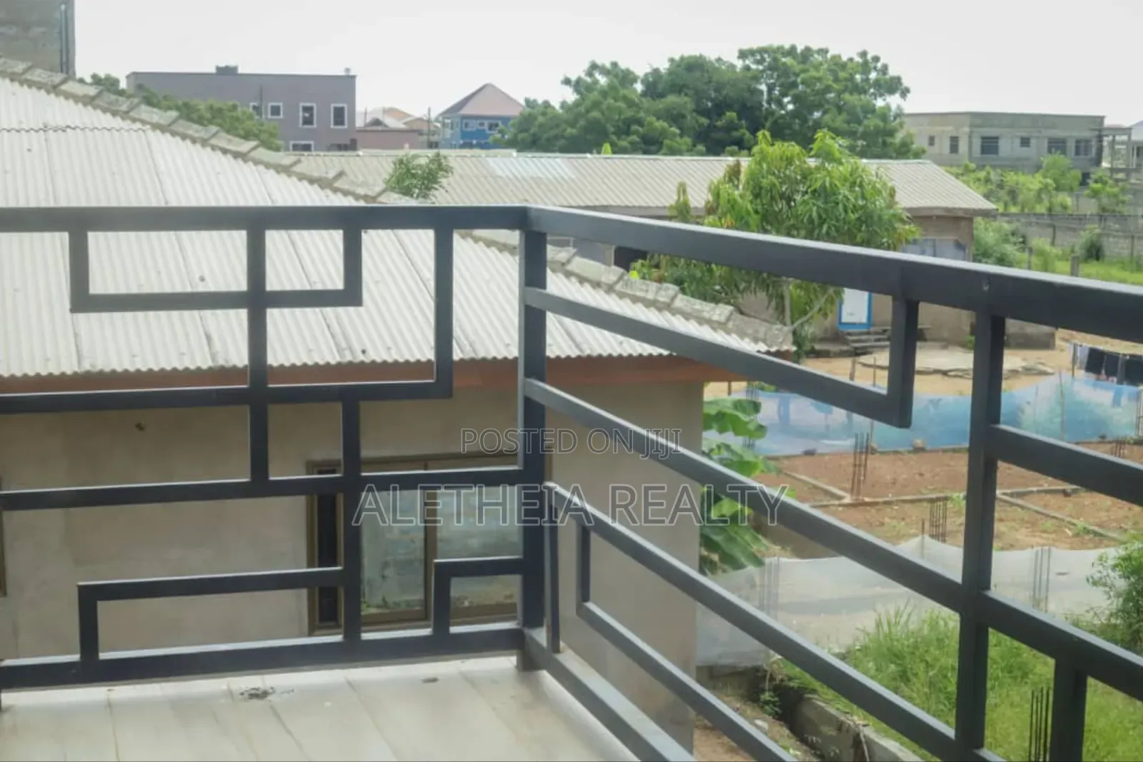 4bdrm Duplex in Prampram for sale in Prampram