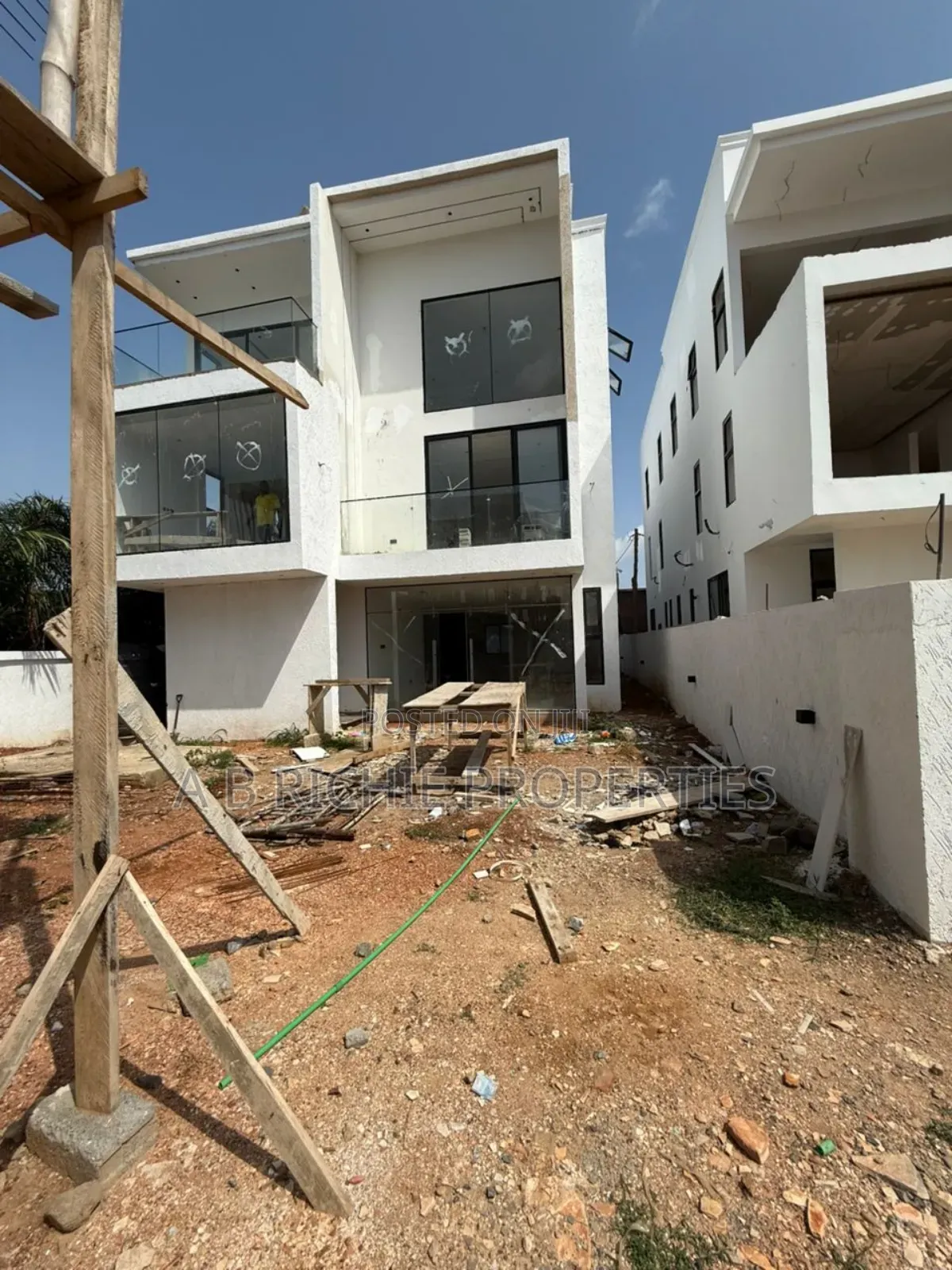 4bdrm Townhouse/Terrace in Ab Richie Properties, East Legon for sale in East Legon