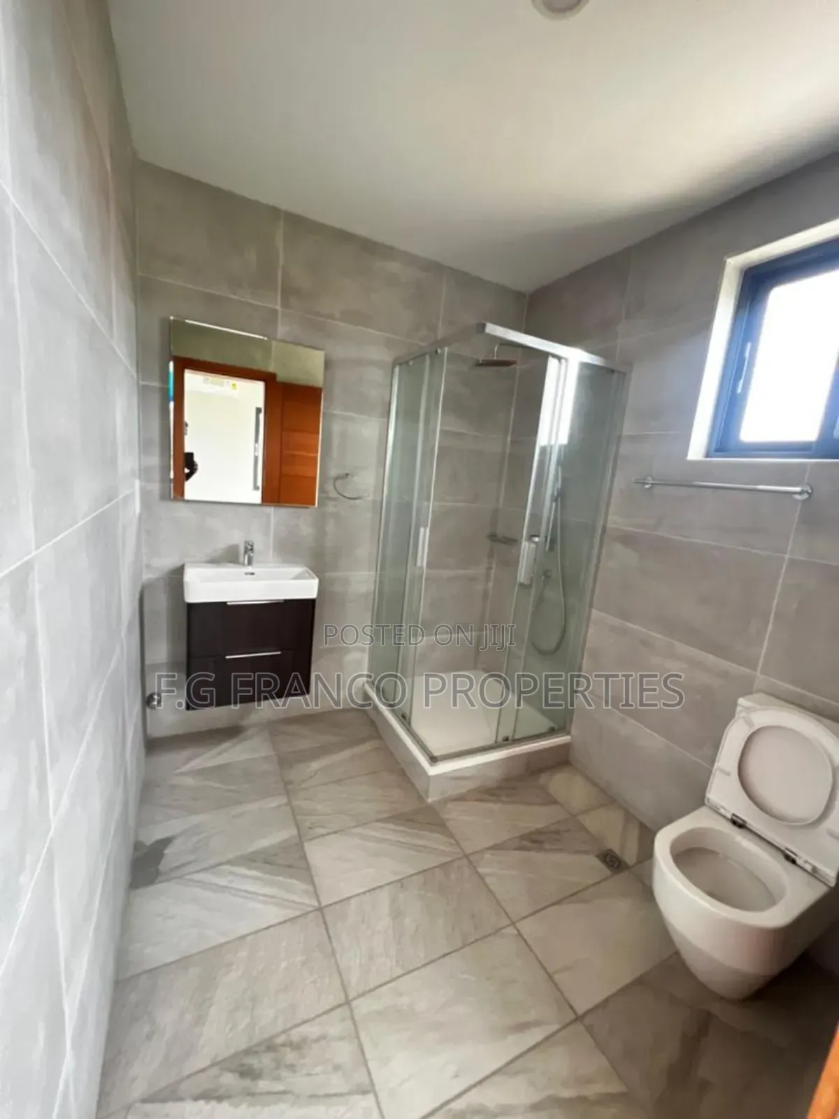 4bdrm House in Kg. Franco, Airport Residential Area for rent in Airport Residential Area